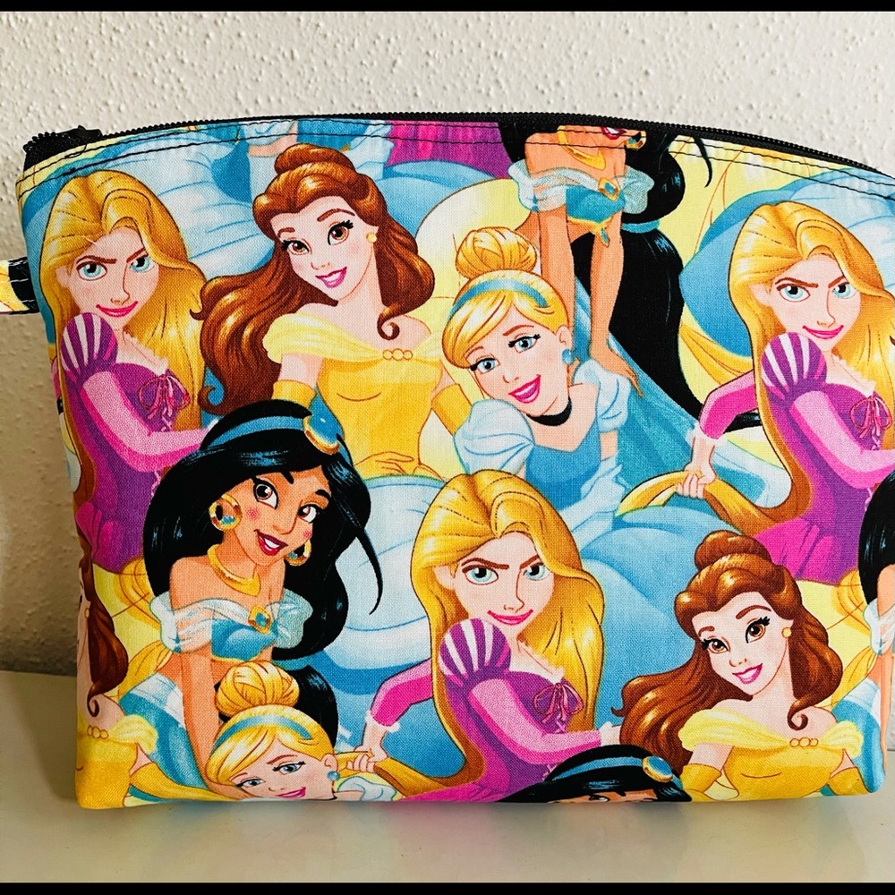 Disney pack of princess zipper pouch